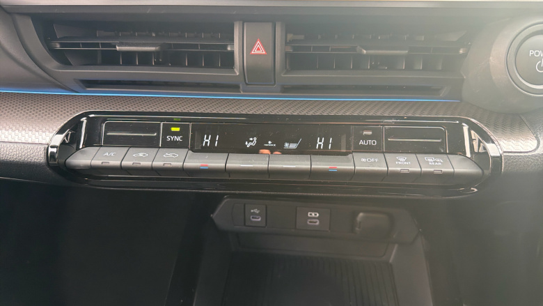 Toyota Prius 2.0 PHEV Design 5dr CVT Hatchback